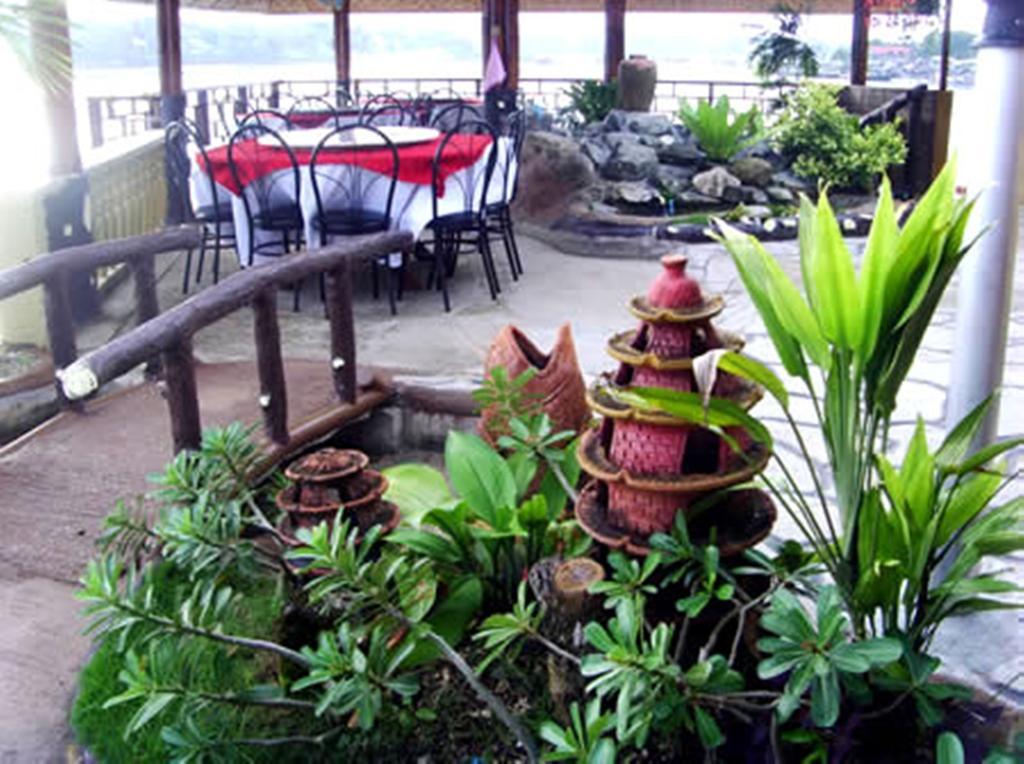 Casa Rey Francis Pension House & Restaurant Tagbilaran City Exteriör bild